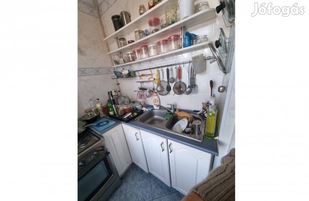 Konyhabútor (L alakú konyhaszekrény) szett kompletten eladó