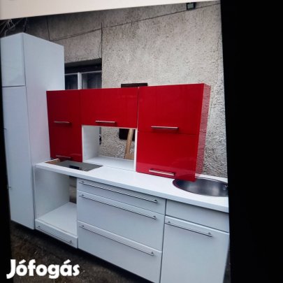 Konyhabútor , konyha fényes fehér/ piros