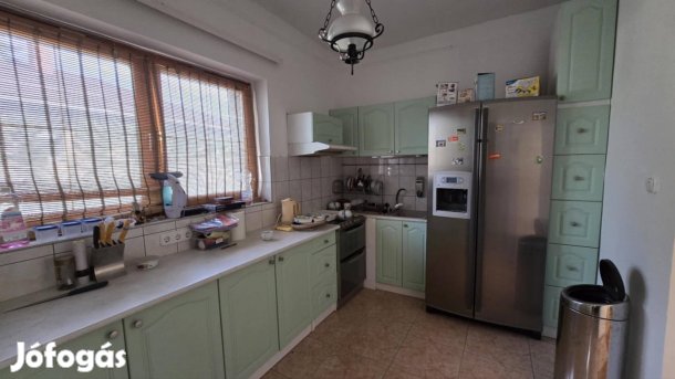 Konyhabútor, hűtőszekrény