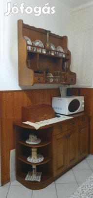 Konyhabútor a képen látható dolgokkal eladó