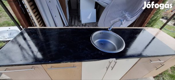 Konyhabútor szett beépített páraelszívóval mosogatóval eladó 