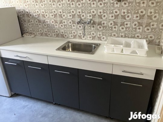 Konyhabútor új