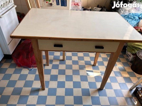 Konyhai fiókos asztal