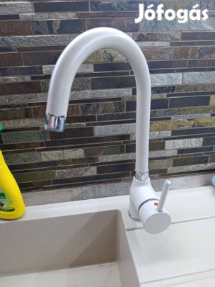 Konyhai mosogató csaptelep bézs