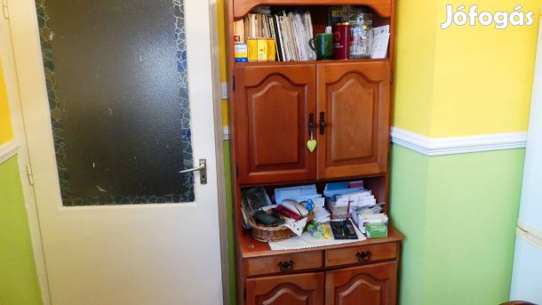 Konyhai tálalószekrény