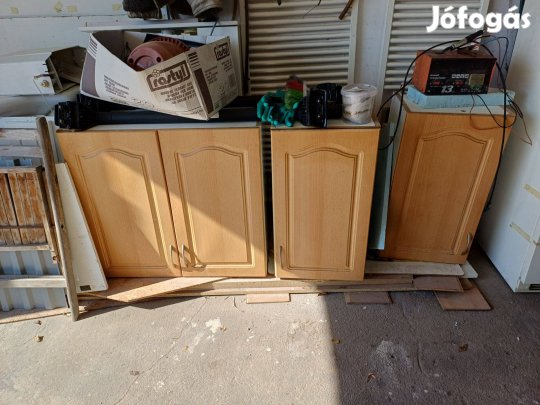 Konyhaszekrény