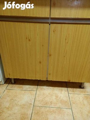 Konyhaszekrény alsó nyaralóból eladó