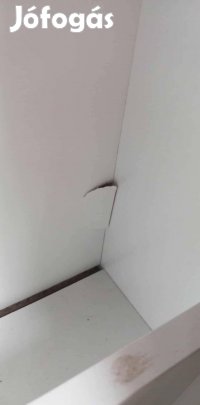 Könyv  tárolo  szekreny  