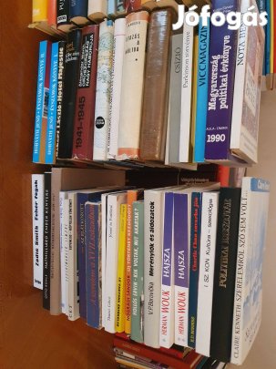 Könyvcsomag eladó kb 300 db egyben