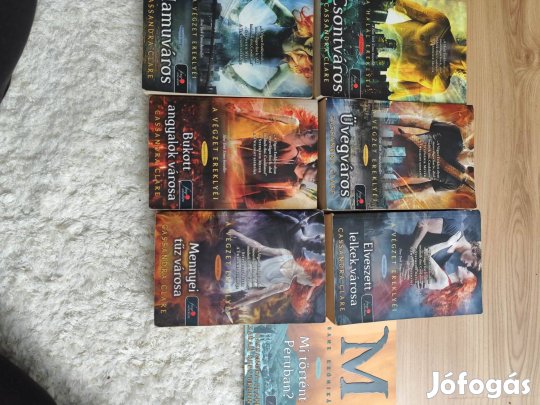 Könyvek olcsón eladóak