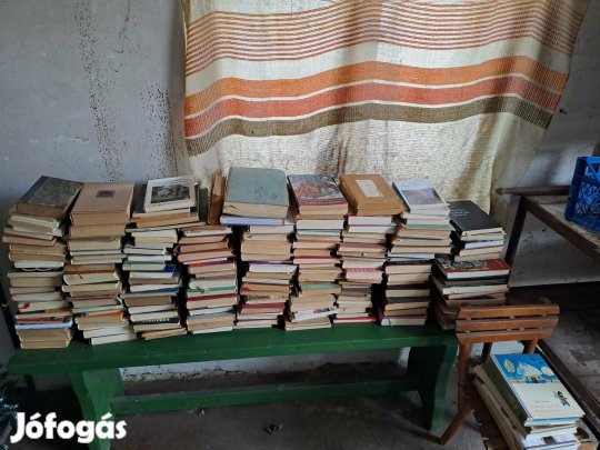 Könyvek régiségek