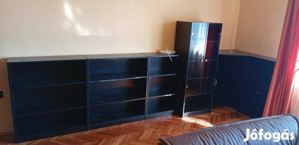 Könyves sarok könyves polcos sor