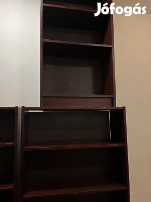 Könyvespolc 