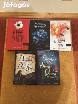 Könyvmolyképző könyvcsomag