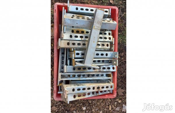 Konzol talpas konzol kábeltálca tartó