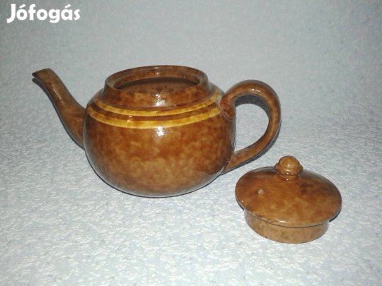 Kőporcelán kávés teás kiöntő nagyon szép 2550,-Ft