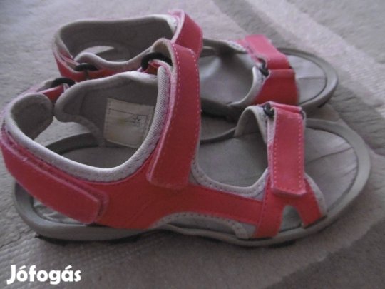 Koral piros kislány szandál 34 méret 1800 Ft