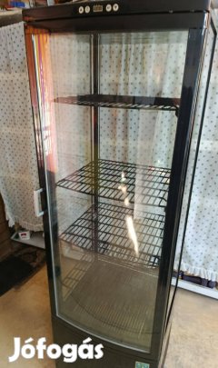 Körben üveges hűtőszekrény