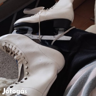 Korcsolya eladó vagy cserélhető Szánkó ra