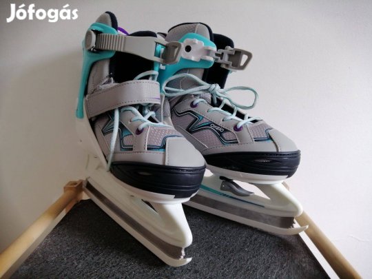 Korcsolya kislánynak