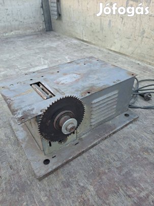 Körfűrész és gyalu egyben