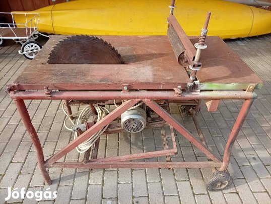 Körfűrész és vastagoló gyalu