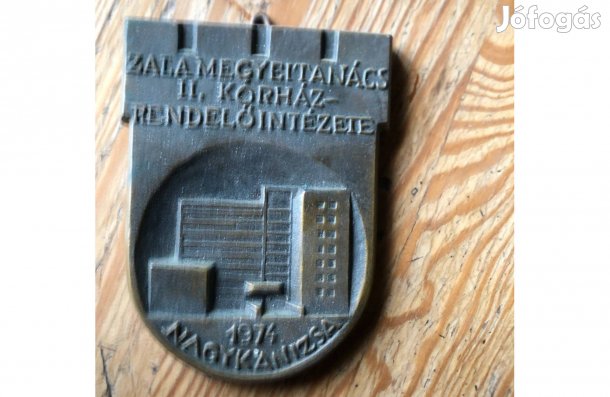 Kórház plakett 1974-ből 5000 Ft
