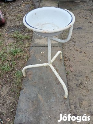 Kórházi mosdó tál , tartóval