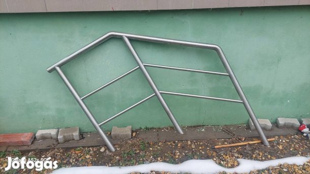 Korlát, Rozsdamentes.