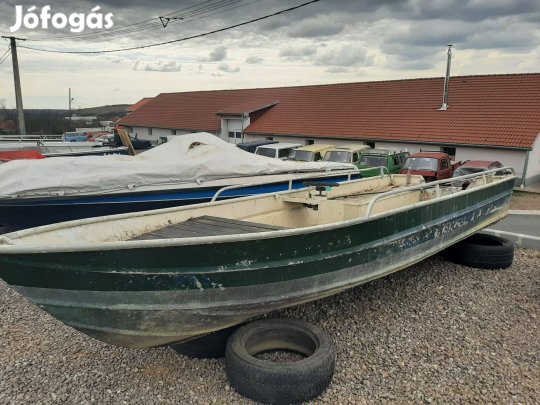 Kormányos alucsónak