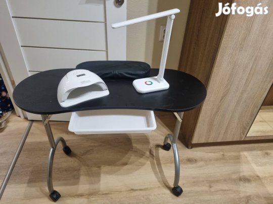 Körmös asztal hordozható