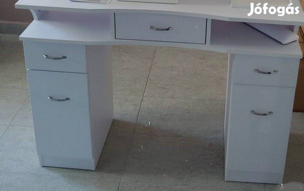 Körmös/műkörmös asztal kicsi+ Kis polc 2