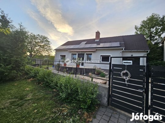 Környei 130 nm-es ház eladó