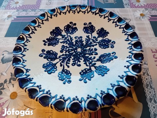 Korondi (Erdély) nagy falitál 33 cm, Józsa János alkotása jelzett