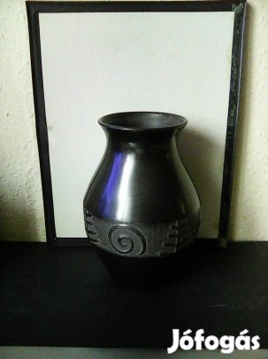 Korondi fekete cserép váza 23 cm