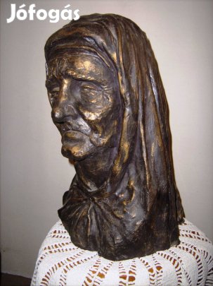 Kortárs antikolt Ifj. Keresnyei József nagy gipsz szobor