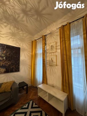 Körúthoz közeli garzon lakás eladó