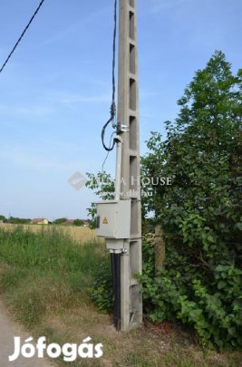 Kőszárhegyen művelésre alkalmas zártkert eladó