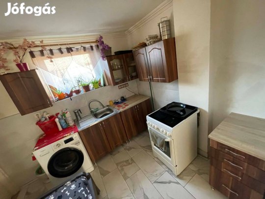 Kótaj központjában családi ház eladó!