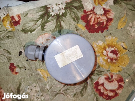 Kötődoboz tömszelencével 