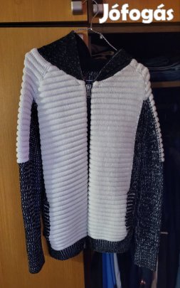 Kötött anyagú felső