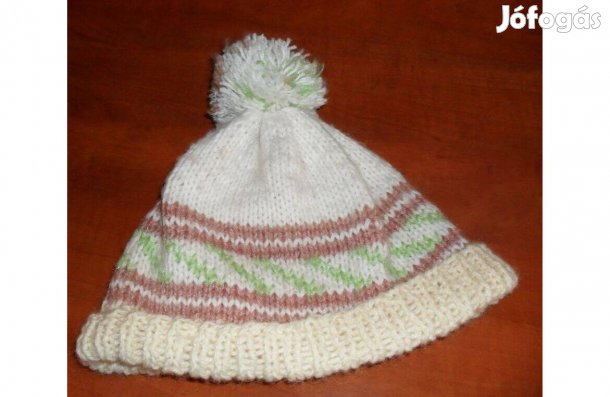 Kötött bojtos sapka óvodás méret