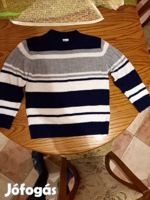 Kötött csíkos pulóver