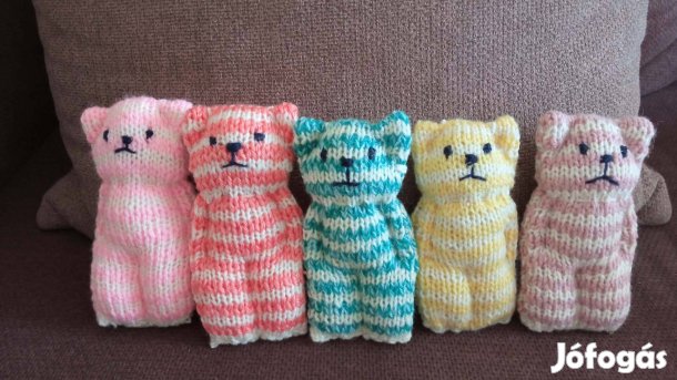 Kötött mackó figura 500 Ft 11 cm maci kreatív ajándék