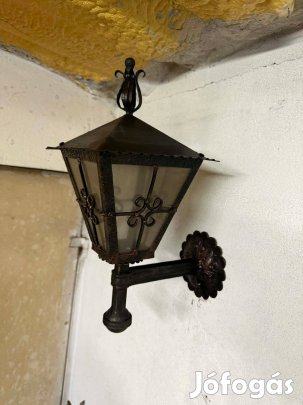 Kovácsolt fali lámpa