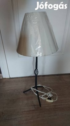 Kovácsolt vas asztali lámpa, új ernyővel eladó
