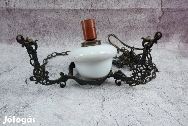 Kovácsolt vas mennyezeti lámpa sérült