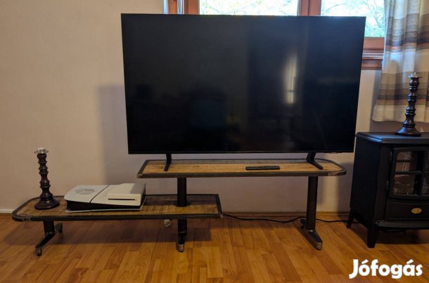 Kovácsoltvas TV állvány tömör mahagóni lappal