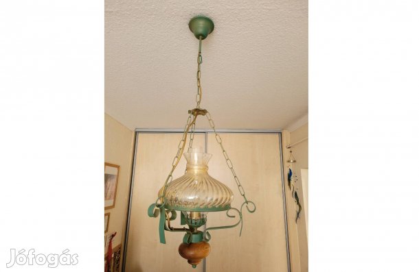 Kovácsoltvas, festett zöld, üvegbúrás,lüszter jellegű lámpa