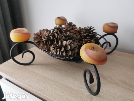 Kovácsoltvas adventi gyertyatartó asztalközép